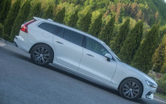 Volvo V60 cena 106764 przebieg: 151231, rok produkcji 2020 z Ożarów Mazowiecki małe 631